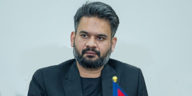 बाढी प्रभावित क्षेत्रको निरीक्षण गर्न प्रधानमन्त्री शाह नुवाकोटतर्फ प्रस्थान