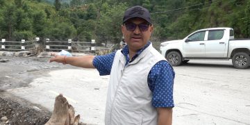 दुई हप्ताभित्र गल्छी–स्याँफ्रुबेसी सडक खुलाउने तयारी, बाढीले कोल्पुखोला पुल बाङ्गियो
