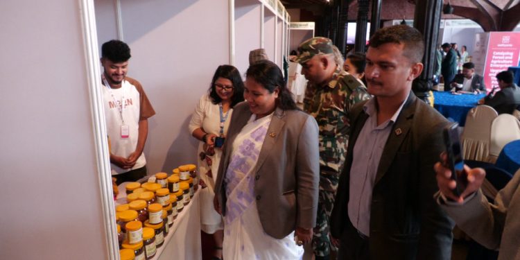 महिला उद्यमीका कृषि तथा वनजन्य उत्पादनको प्रदर्शनी