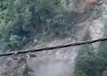 छेकम्पारमा सुख्खा पहिरो, बुढीगण्डकी आंशिक थुनियो