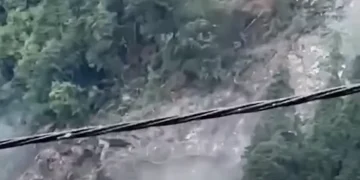 छेकम्पारमा सुख्खा पहिरो, बुढीगण्डकी आंशिक थुनियो