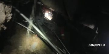 चीनमा भवन भत्किँदा पुरिएका ४ जनाको २७ घण्टापछि जीवितै उद्धार