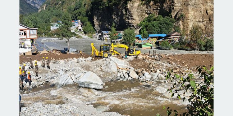 मर्स्याङ्दी नदीको बहाव खुलाउन काम सुरु, ठूला चट्टान हटाउने तयारी