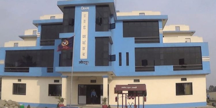 तास खेलिरहेको स्थानमा प्रहरी पुगेपछि भागदौड, एक जनाको मृत्यु