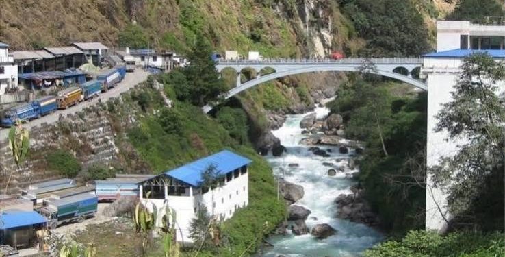 चीनसँग जोडिएका नाका बन्द हुँदा दसैंको व्यापार प्रभावित