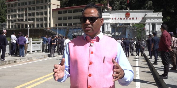 तातोपानी नाका सञ्चालन गर्न सडकमा कुनै अवरोध छैनः सडक डिभिजन प्रमुख भण्डारी