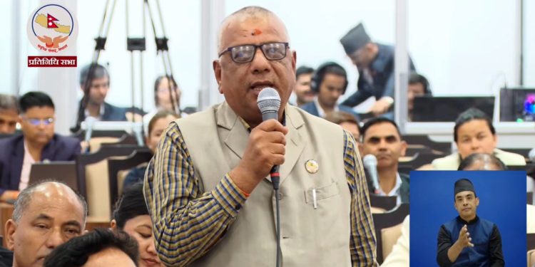 संसद बैठक चलिरहँदा सभाकक्षमै ढले काँग्रेस सांसद खड्का