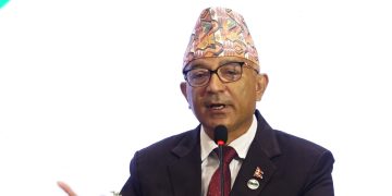 नदी किनारमै सडक बनाउने सोच पुनरावलोकन गर्न आवश्यकः प्रमुख आचार्य
