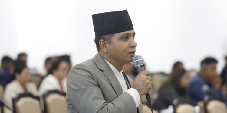 जबराको पक्राउबारे एमालेको आपत्ति, महरले भने– सरकारको शैली लोकतान्त्रिक भएन
