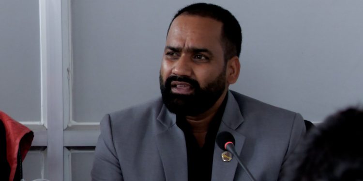 नागरिक उड्डयन प्राधिकरणलाई दुई निकायमा विभाजन गर्ने विधेयक तयारी हुँदैछः मन्त्री पौडेल