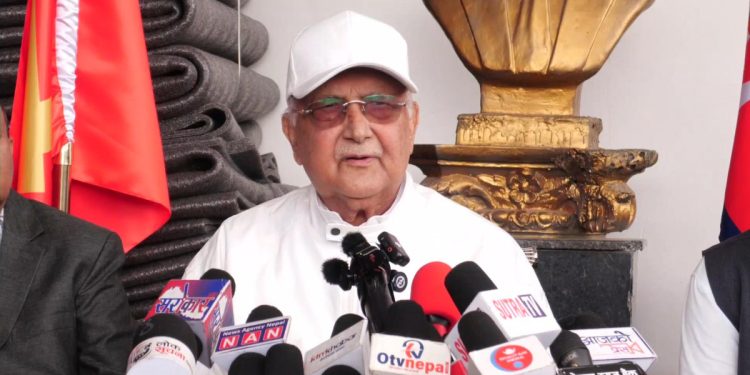 नेपाली सेना राजनीतिक विवादबाट मुक्त रहनुपर्छः अध्यक्ष ओली
