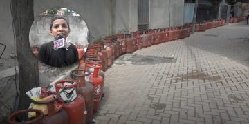 ग्यासको लाममा वन्धक बाल्यकालः पाँच कक्षामा पढ्ने मनिष भन्छन्–‘नेता फेरिए, हाम्रो पालो फेरिएन’