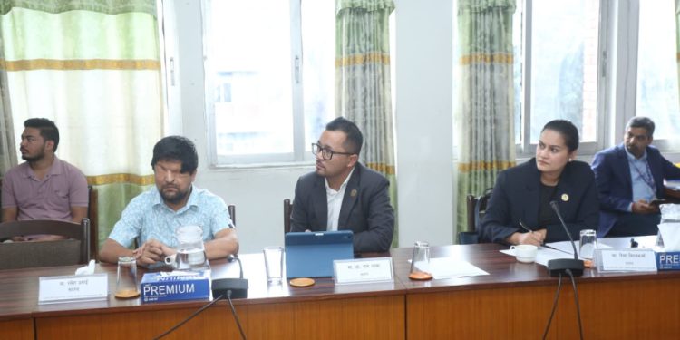 राज्यका निर्देशक सिद्धान्त, नीति र दायित्वको कार्यान्वयन अनुगमन तथा मूल्यांकन समितिको बैठक (तस्बिरहरु)
