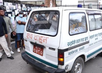 भोटेकोशी बाढीका शवले भरिए शवगृह, काठमाडौंमा पनि जमिनमुनि गाडेर व्यवस्थापन सुरु