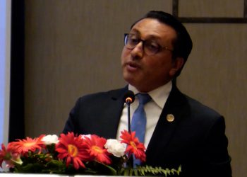 बन्द तथा समस्याग्रस्त उद्योगको आर्थिक दायित्वको व्यवस्थापन गर्दैछौँ, सञ्चालनको जिम्मेवारी नीजि क्षेत्रलाई नै दिन्छौँः अर्थमन्त्री वाग्ले
