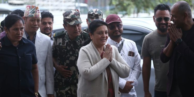 एमाले स्थायी कमिटी बैठकमा पूर्वराष्ट्रपति भण्डारीको इन्ट्री