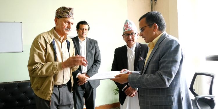 दीपक भट्टको मानव अधिकार संरक्षणको माग गर्दै परिवार राष्ट्रिय मानव अधिकार आयोगमा