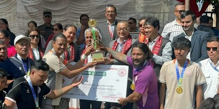 प्रयागराज सिंह सुवाल स्मृति फुटसलको उपाधि काठमाडौं महानगरपालिका–१६ लाई