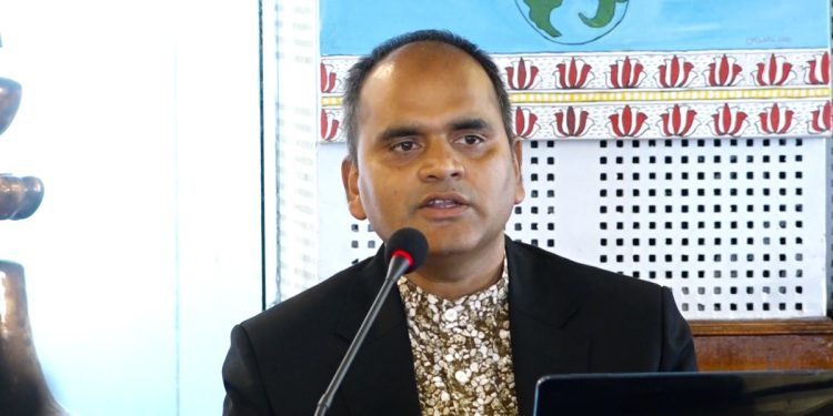 आवासीय चिकित्सकलाई होस्टल खाली गर्न जारी गरेको उर्दीप्रति सरकारले माग्यो पीडितसँग माफी, आवासीय चिकित्सकलाई छिट्टै काममा फर्काउने प्रतिवद्धता