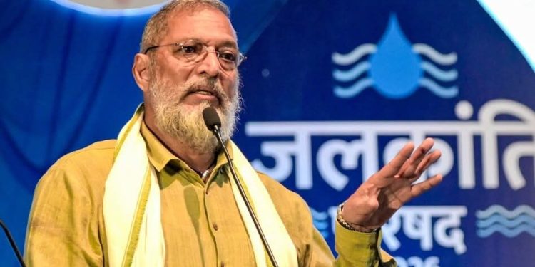नाना पाटेकरले नयाँ कार किन्ने पैसा किसान परिवारलाई बाँडेका थिए