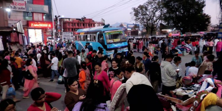 प्रश्तावित राष्ट्रिय सडक सुरक्षा ऐन २०८३ : अब जथाभावी पार्किङ र सडकमा सामान राखेर दुर्घटना भए क्षतिपूर्ति सम्बन्धित पक्षबाटै असुलिने