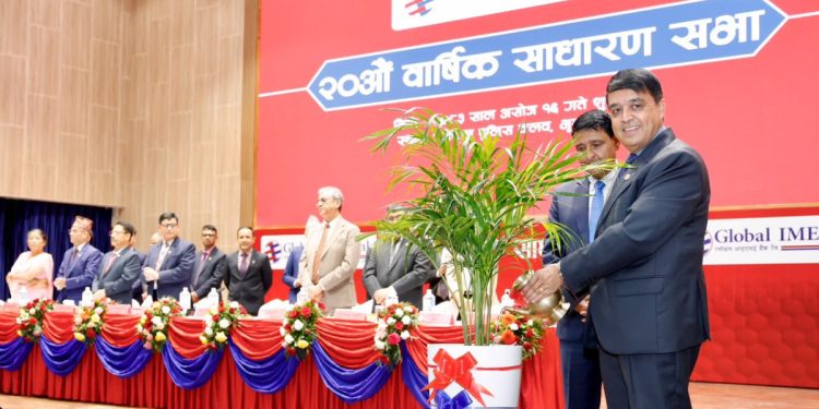 ग्लोवल आइएमई बैंकको २० औं साधारण सभा सम्पन्न, शेयरधनीहरुको १० प्रतिशत लाभांश पारित आश्विन १६, २०८३ शुक्रबार